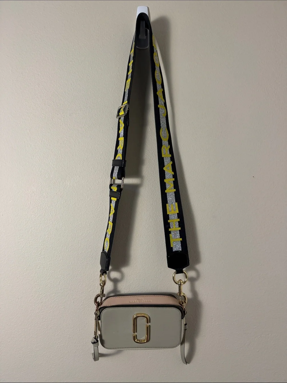 Marc Jacobs Cream and Pink Snapshot Crossbody with Branded Black Strap